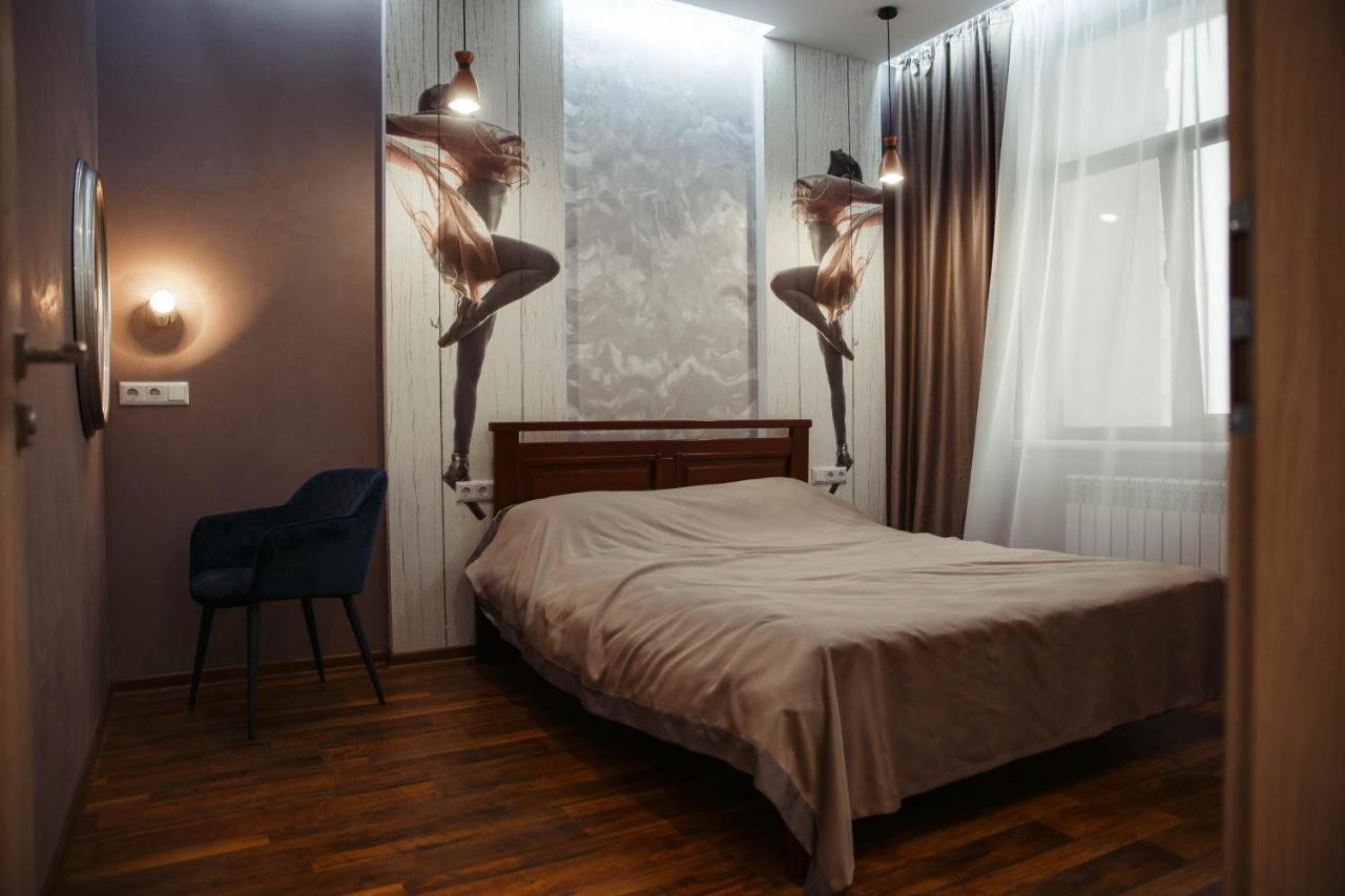 Апартаменты Центр Uman Square Apartment Luaran gambar