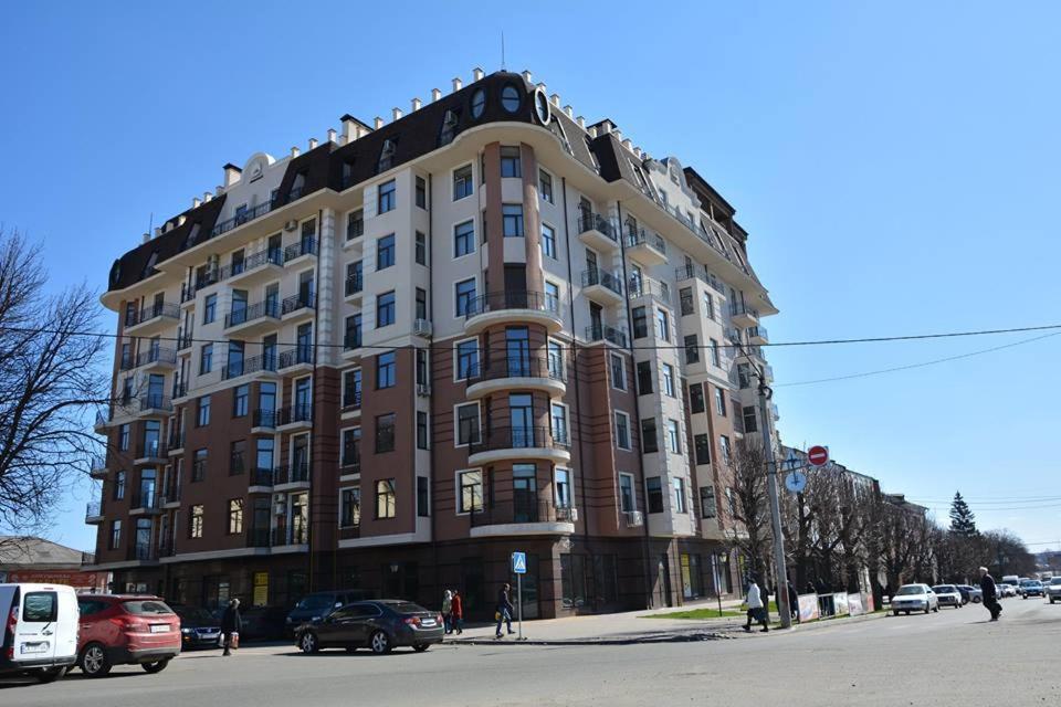 Апартаменты Центр Uman Square Apartment Luaran gambar